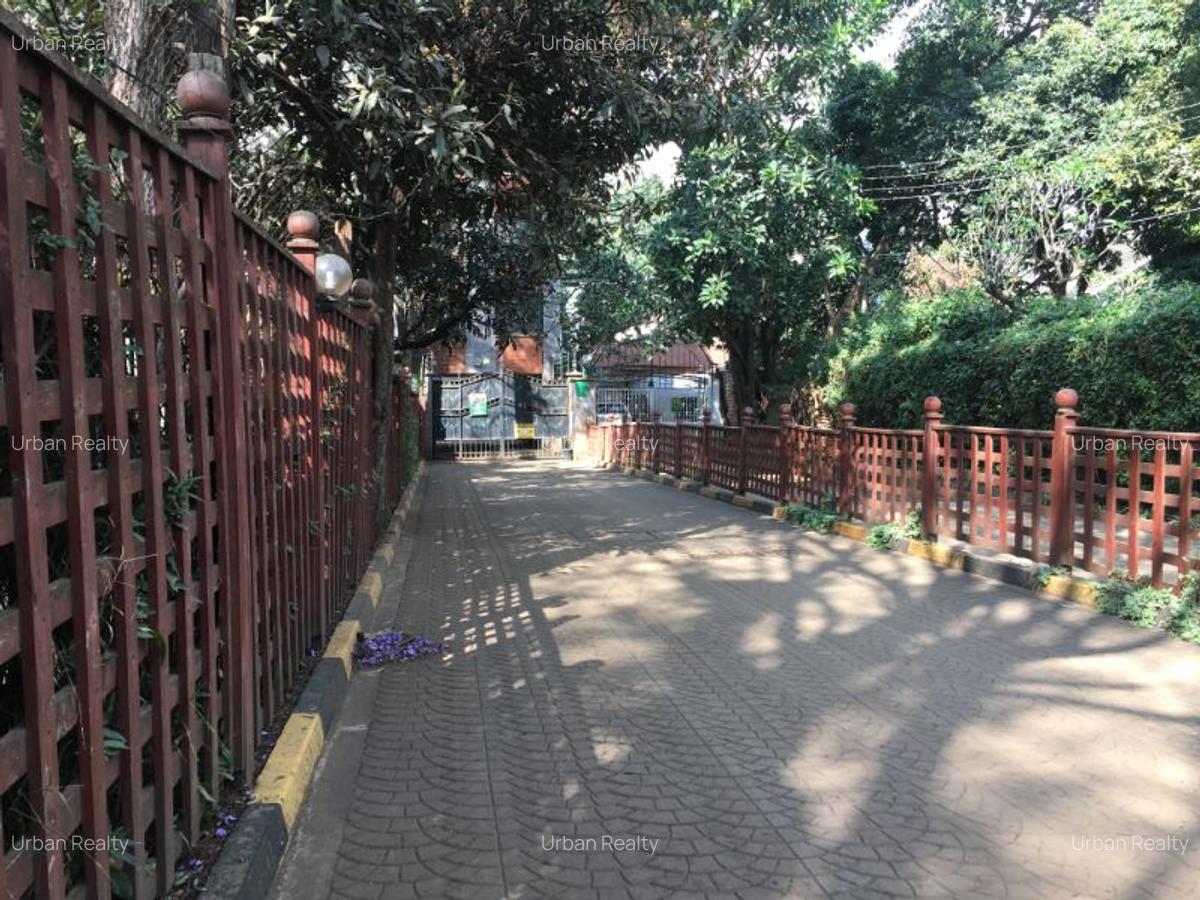 4 Bed Apartment in Westlands Area - 2