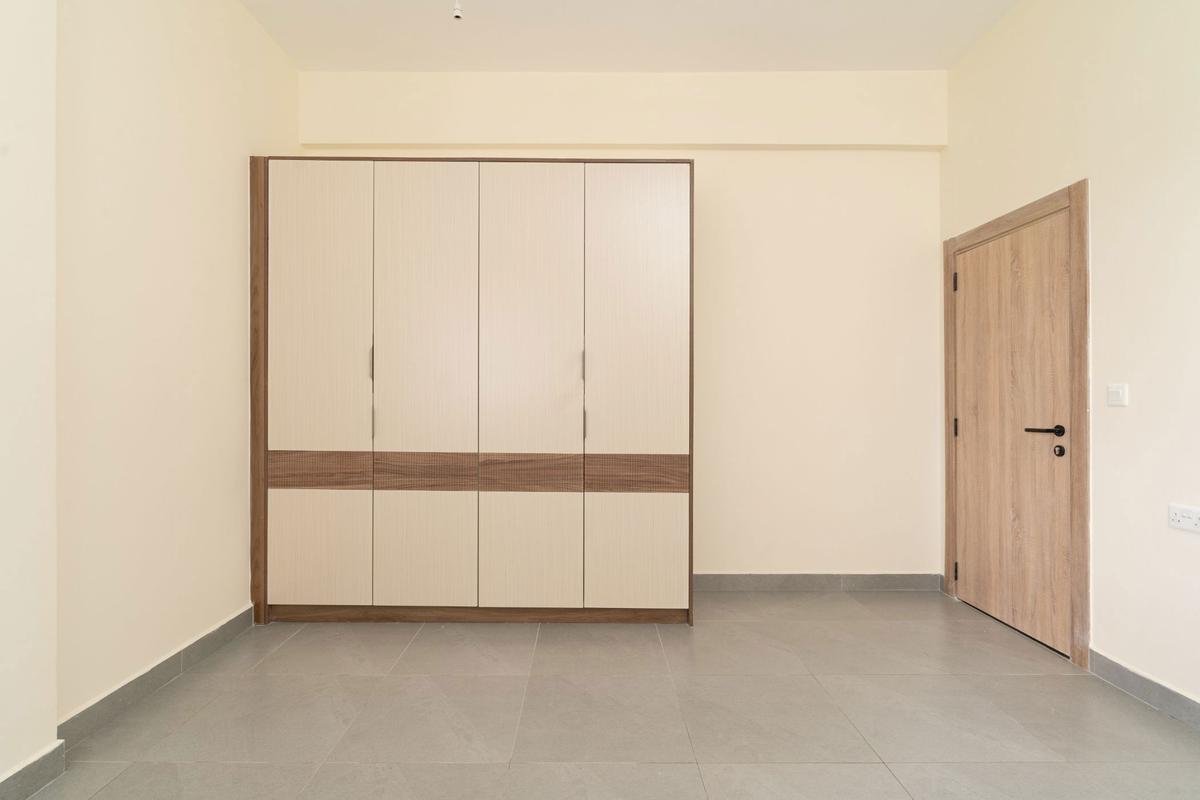 3 Bed Apartment with En Suite in Parklands - 19