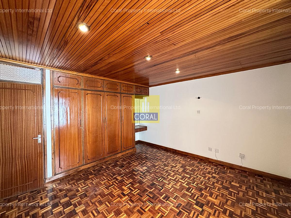 4 Bed Townhouse in Brookside - 10