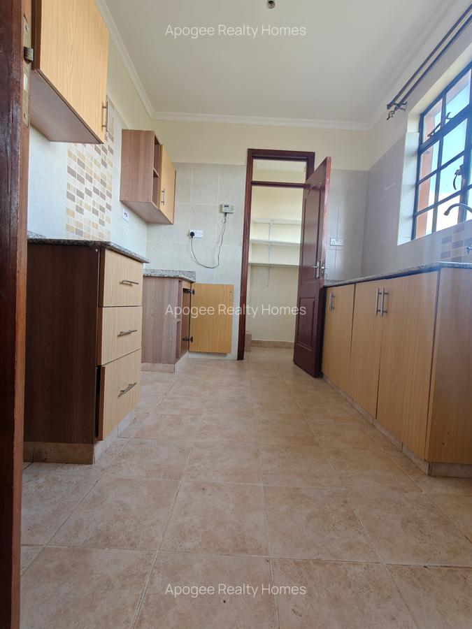 4 Bed Apartment with En Suite at Fourways Junction Estate - 5