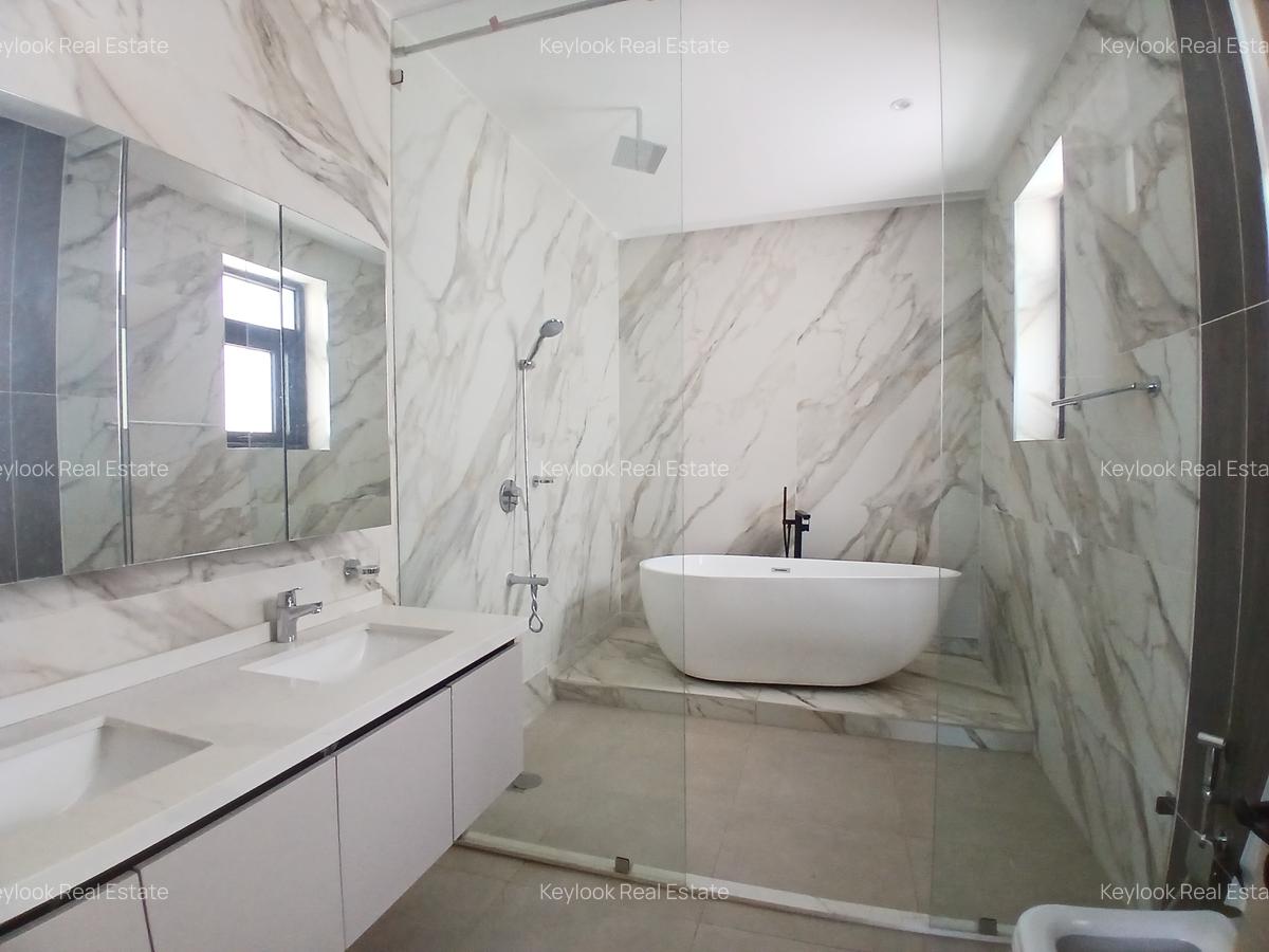 4 Bed Townhouse with En Suite at Lavington Green - 8