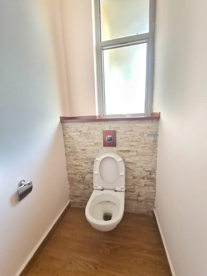 5 Bed Townhouse with En Suite at Karen - 16