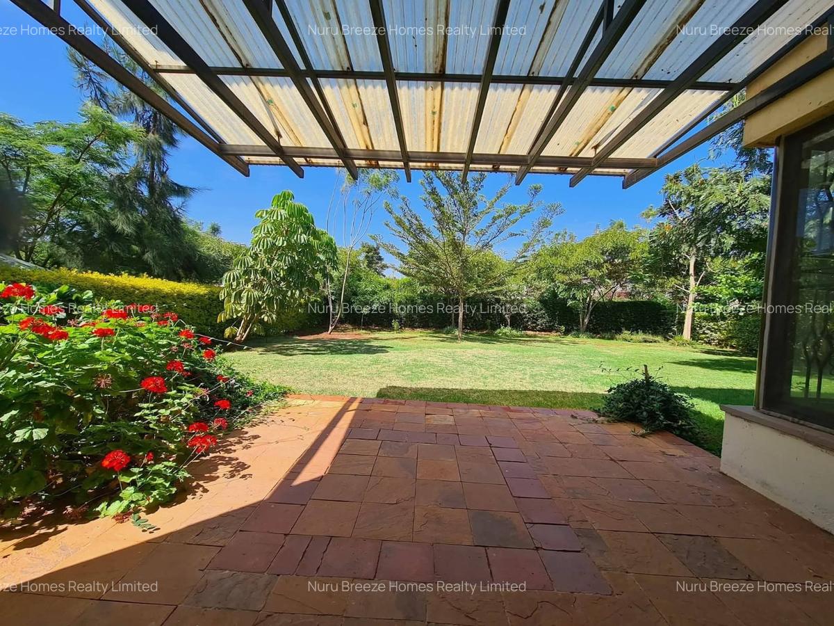4 Bed Townhouse with En Suite in Ridgeways - 6
