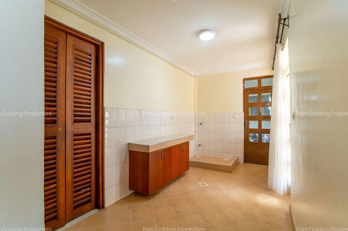 4 Bed House in Runda - 11