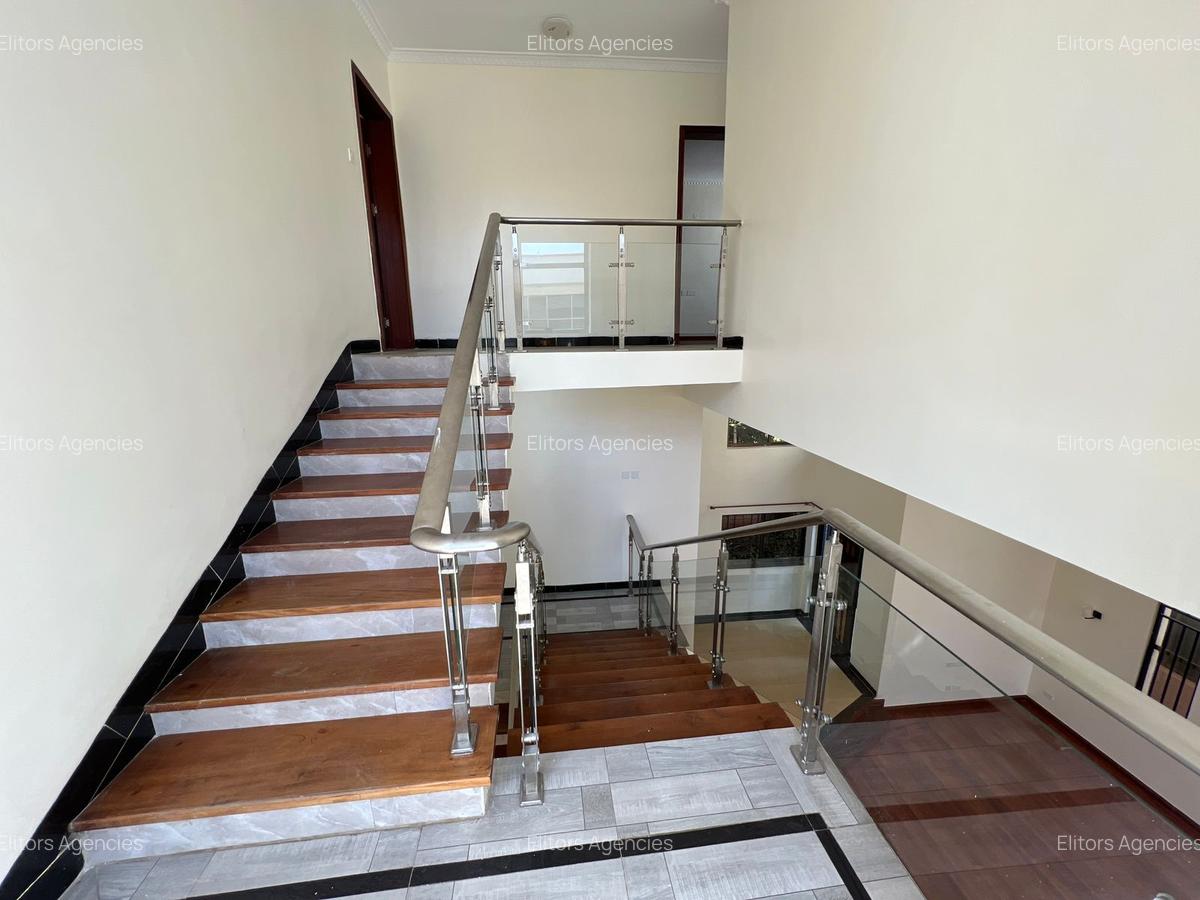 5 Bed Villa with En Suite at Chalbi Drive - 15