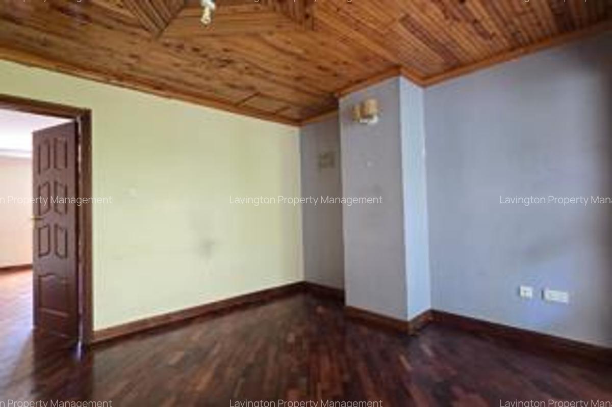 4 Bed Townhouse with En Suite at Lavington Green - 14