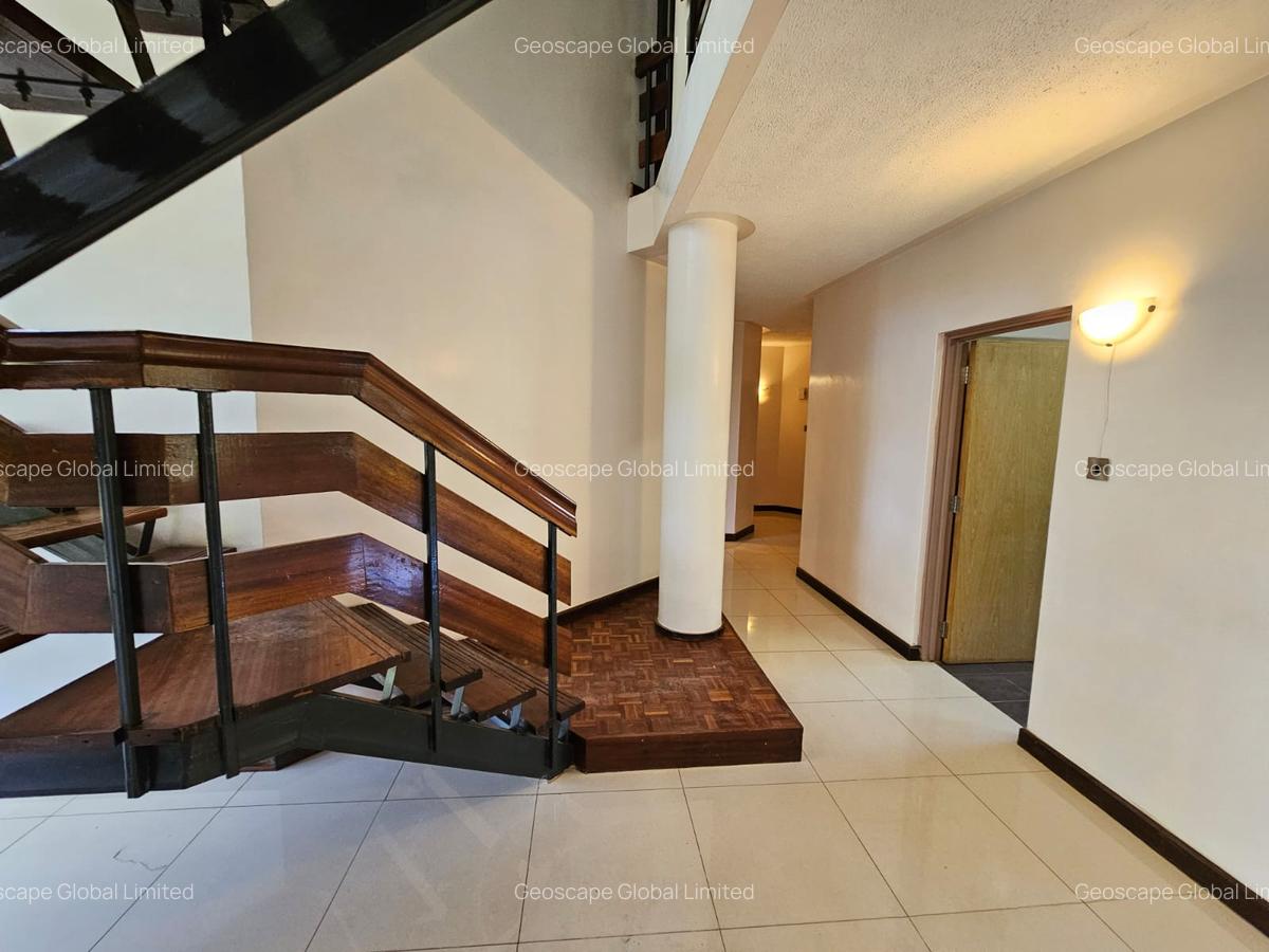 4 Bed Apartment with En Suite in Riverside - 4