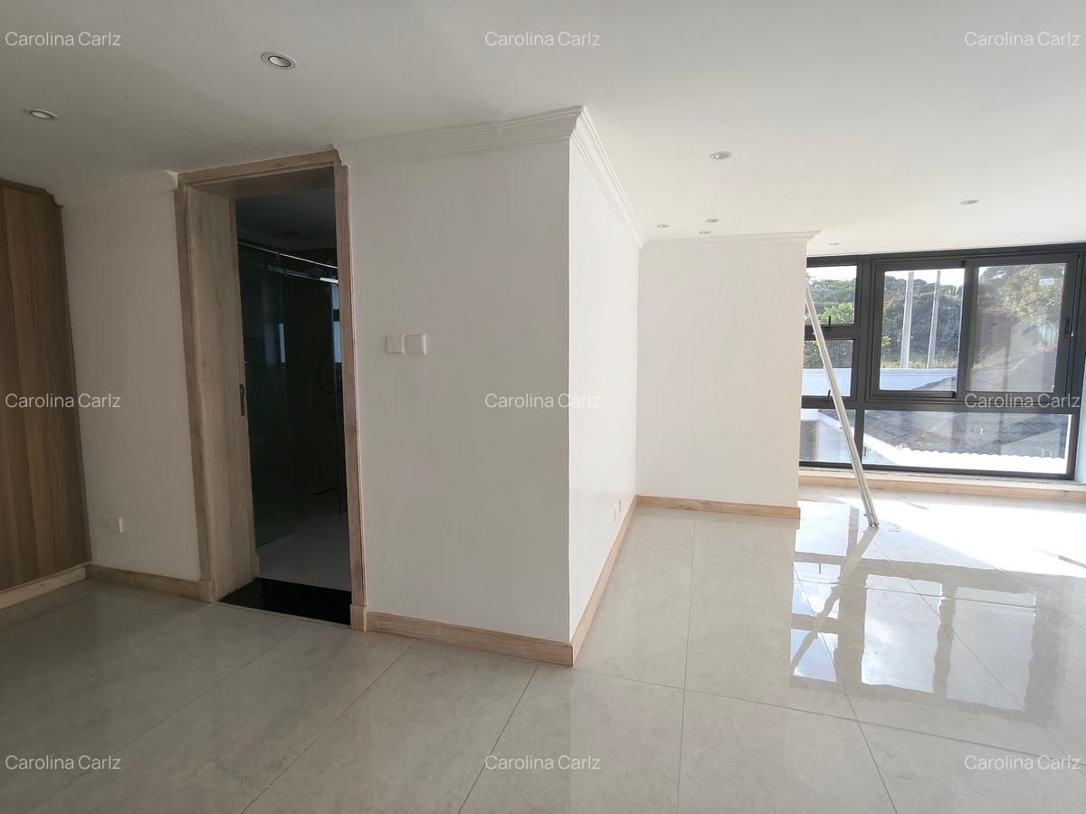 5 Bed House with En Suite at Runda - 16