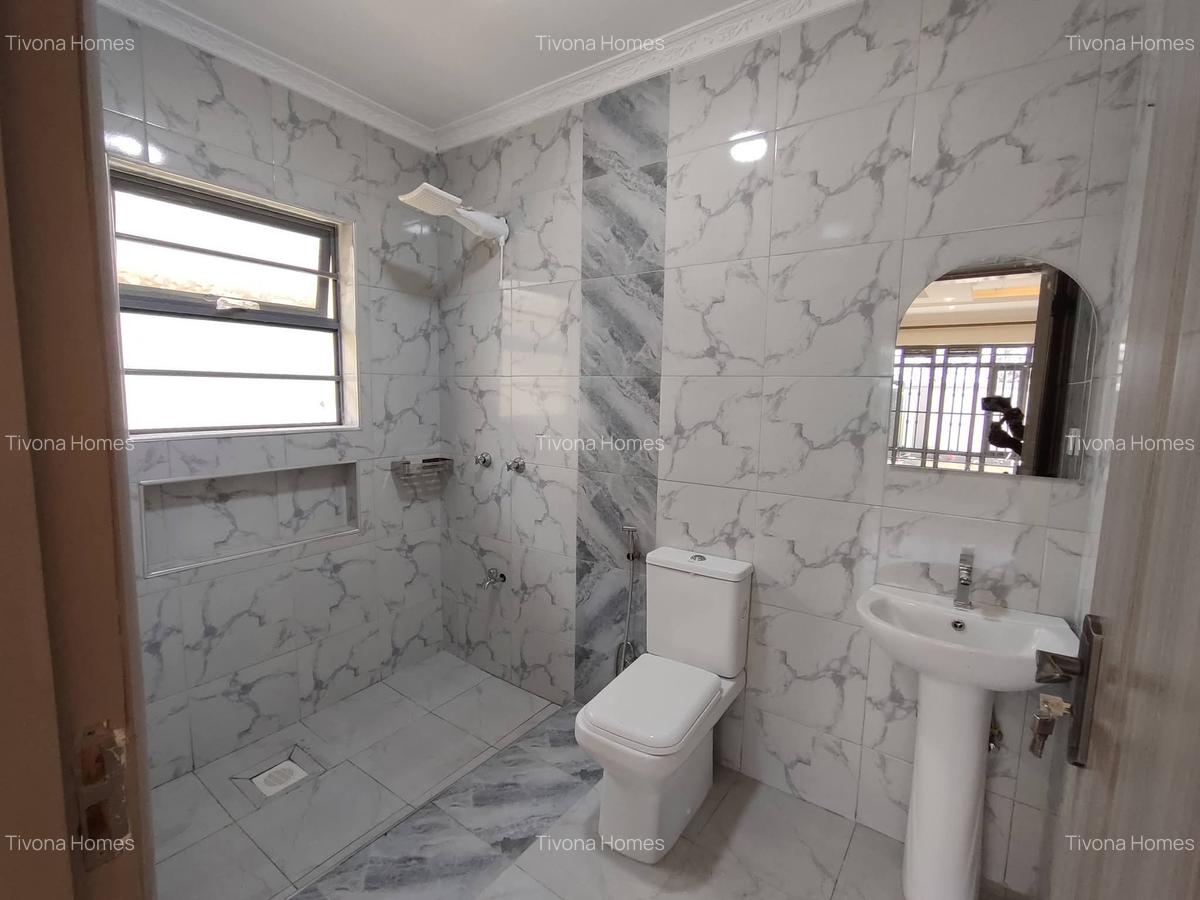 5 Bed House with Staff Quarters in Ruiru - 11