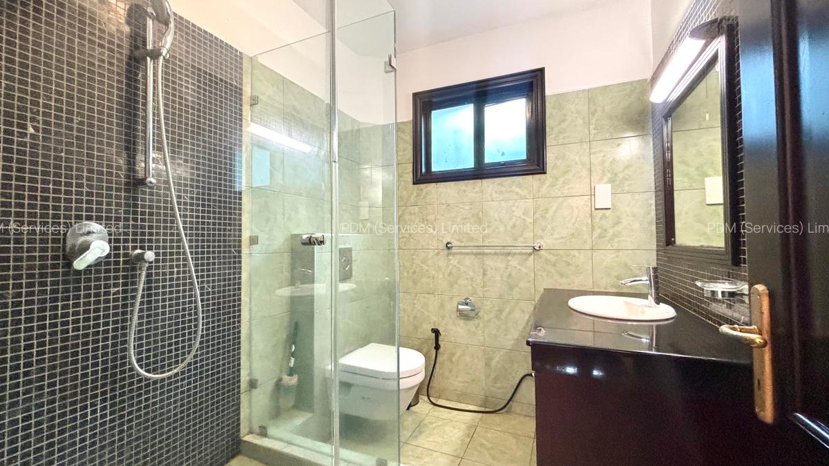 3 Bed Townhouse with En Suite at Grevillea Grove - 16