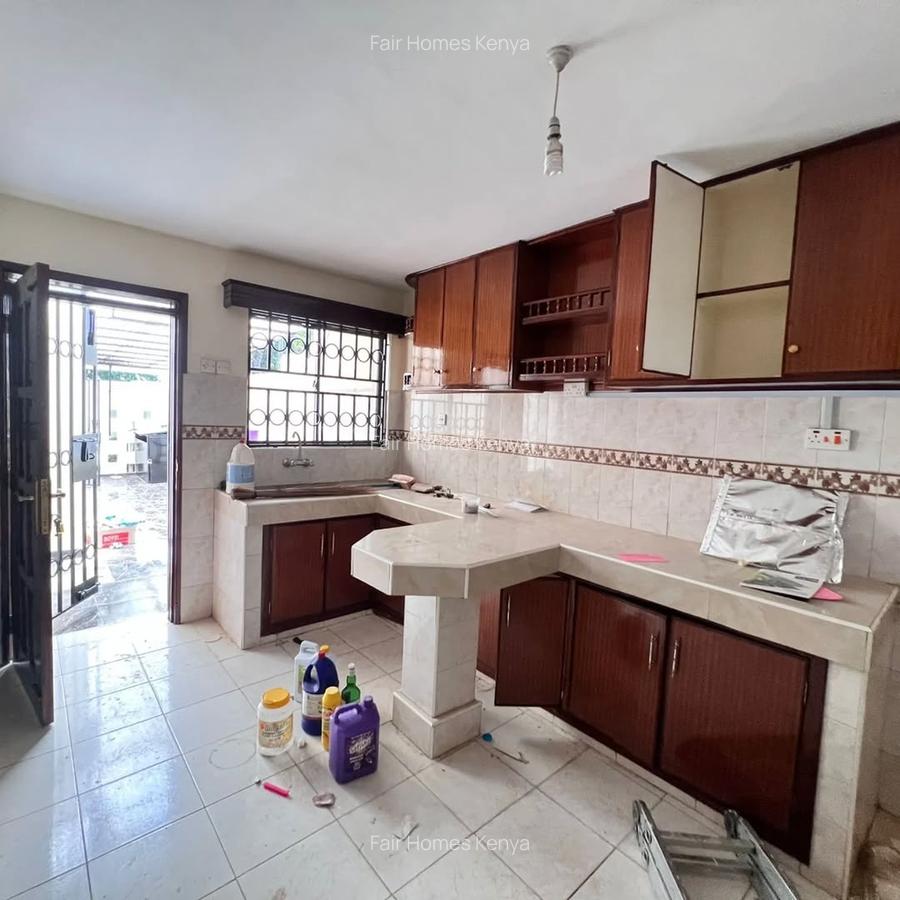 4 Bed Townhouse with En Suite at Convent Drive - 14