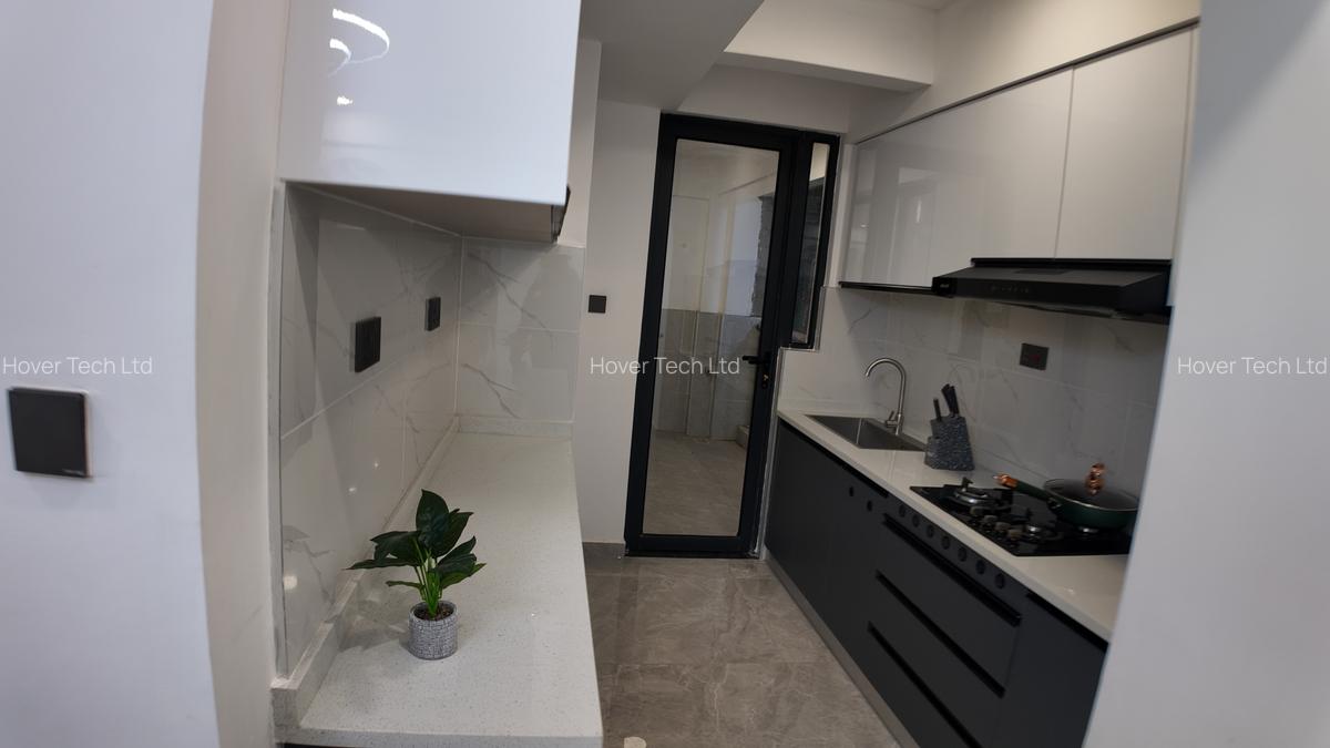 Serviced 2 Bed Apartment with En Suite in Valley Arcade - 4