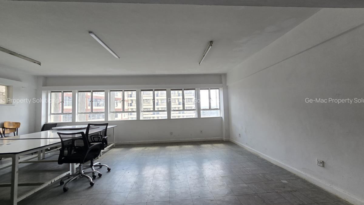 180 m² Commercial Property with Service Charge Included at Kenyatta Market - 3