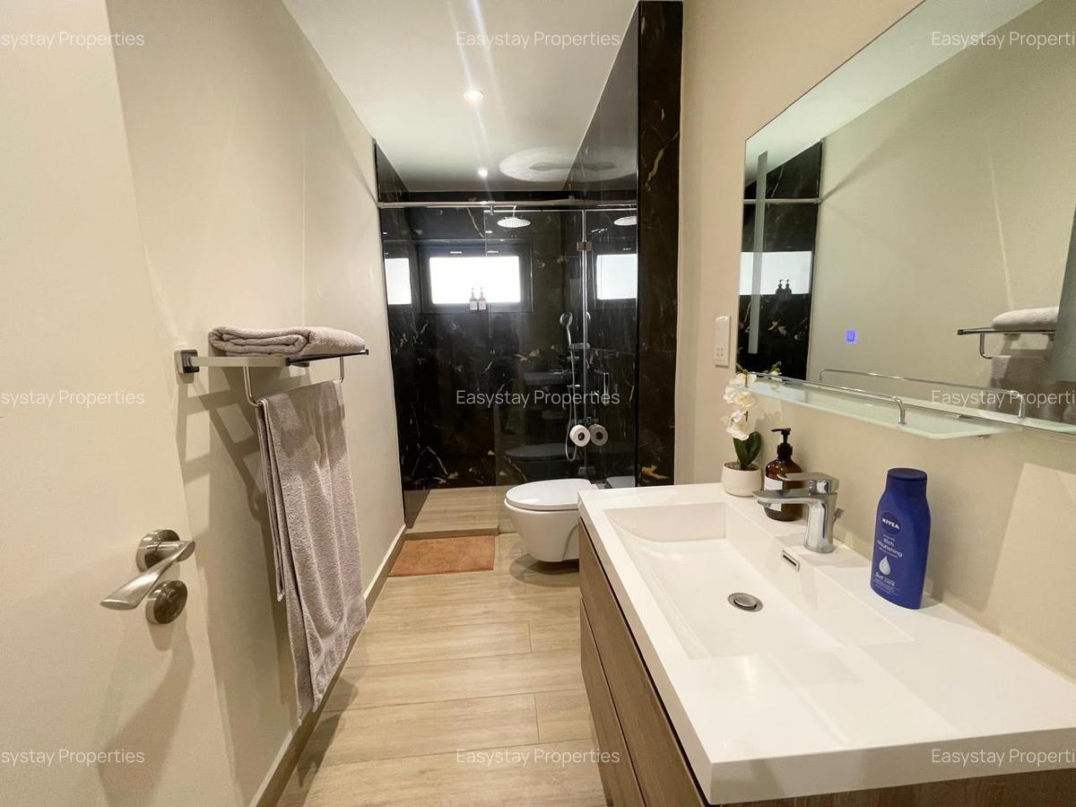 Serviced 2 Bed Apartment with En Suite in Riverside - 10