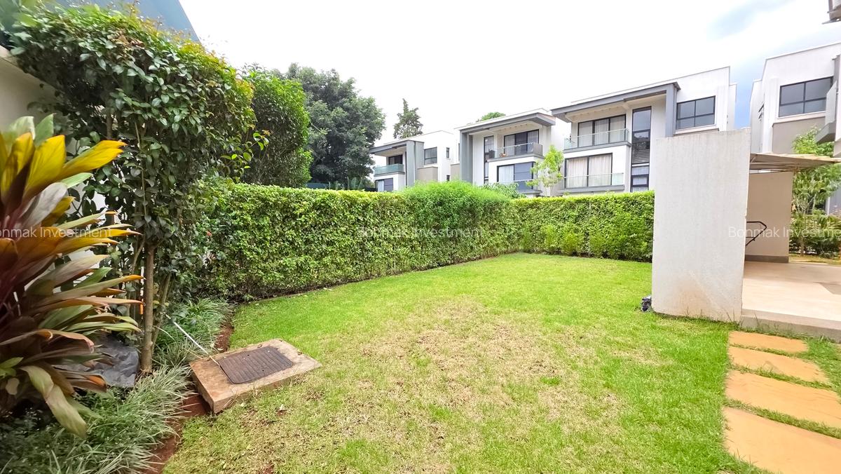 4 Bed Townhouse with En Suite at Lavington Green - 1