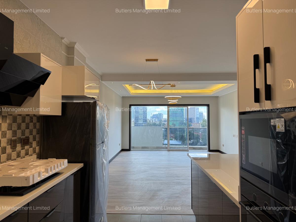 2 Bed Apartment with En Suite in Riverside - 4