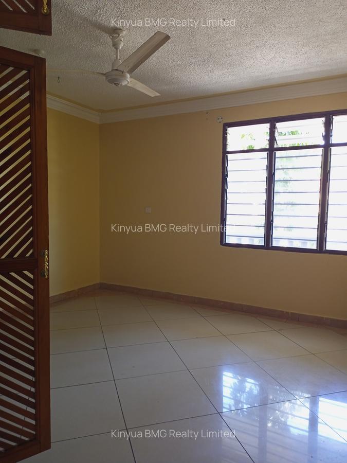 3 Bed Apartment with Borehole at Customs - 9