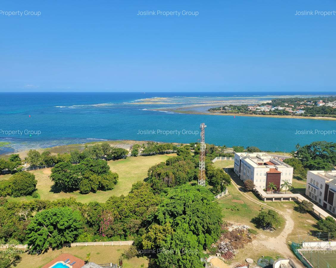 Serviced 3 Bed Apartment with En Suite in Kizingo - 4