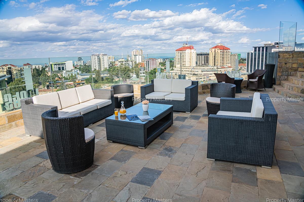 Serviced 1 Bed Apartment with En Suite at Wood Avenue - 9