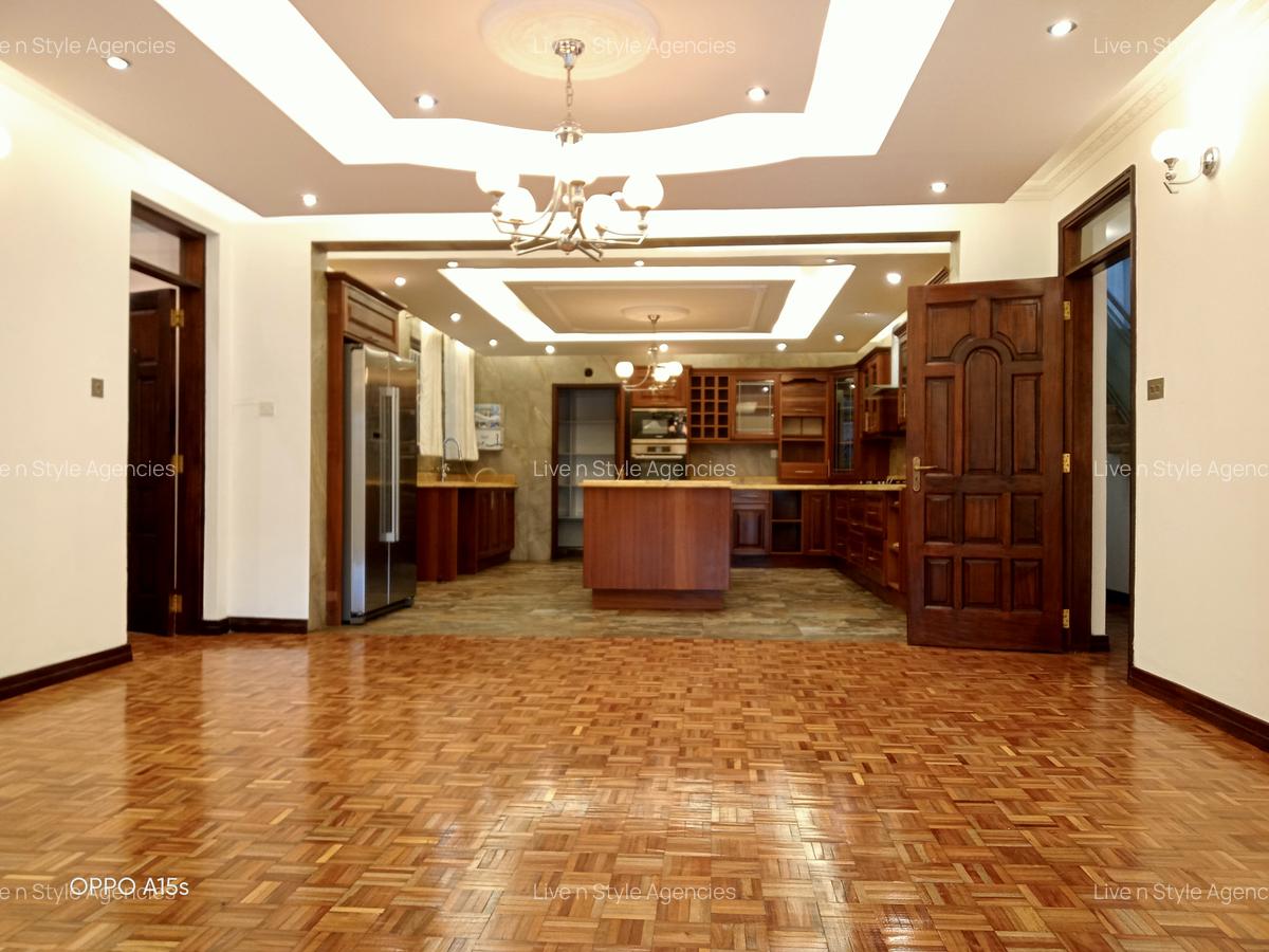 4 Bed House with En Suite in Runda - 4