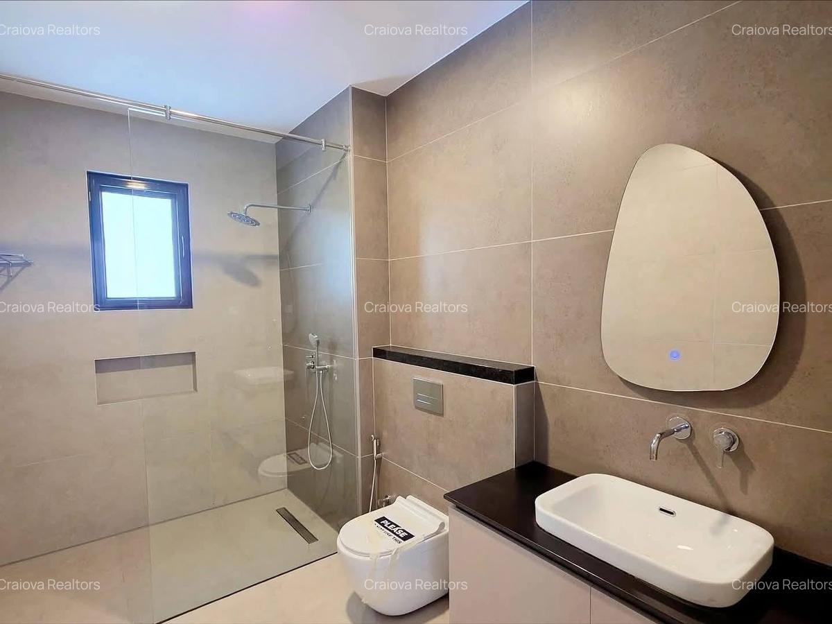 4 Bed Townhouse with En Suite at Links Road - 6