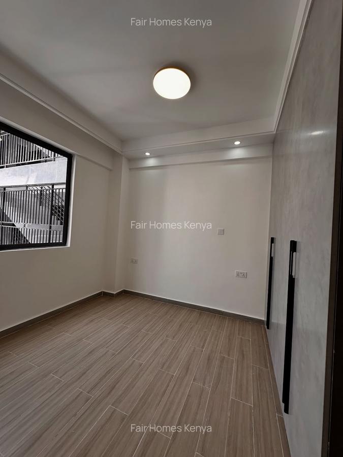 2 Bed Apartment with En Suite at Riverside Drive - 5