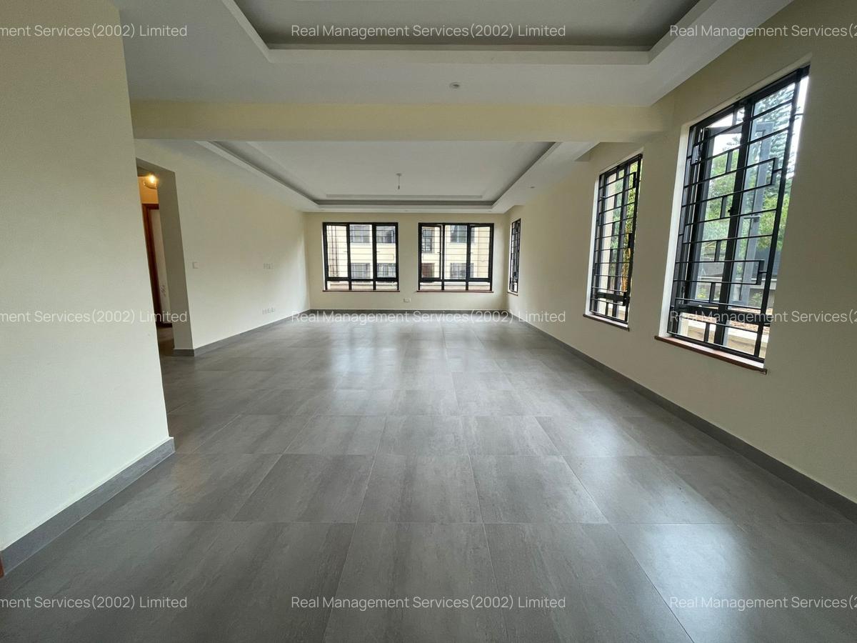 4 Bed Townhouse with En Suite at Othaya Road - 2