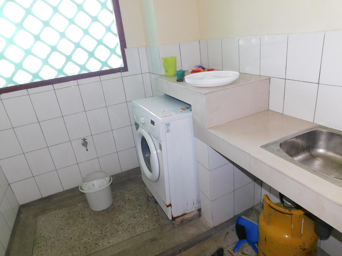 Furnished 2 Bed Apartment with En Suite in Nyali Area - 19