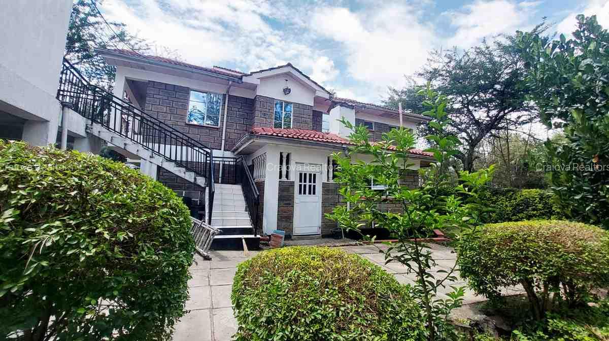 6 Bed Townhouse with En Suite at Rimpa - 8