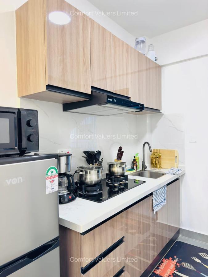 Serviced 1 Bed Apartment with En Suite at Riverside Drive - 3
