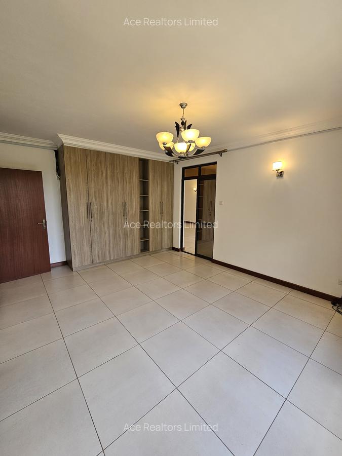 4 Bed Apartment with En Suite at General Mathenge - 9