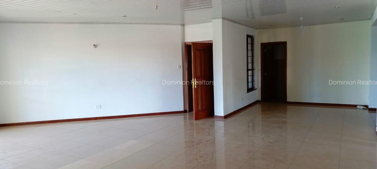 3 Bed Apartment with En Suite in Riverside - 18