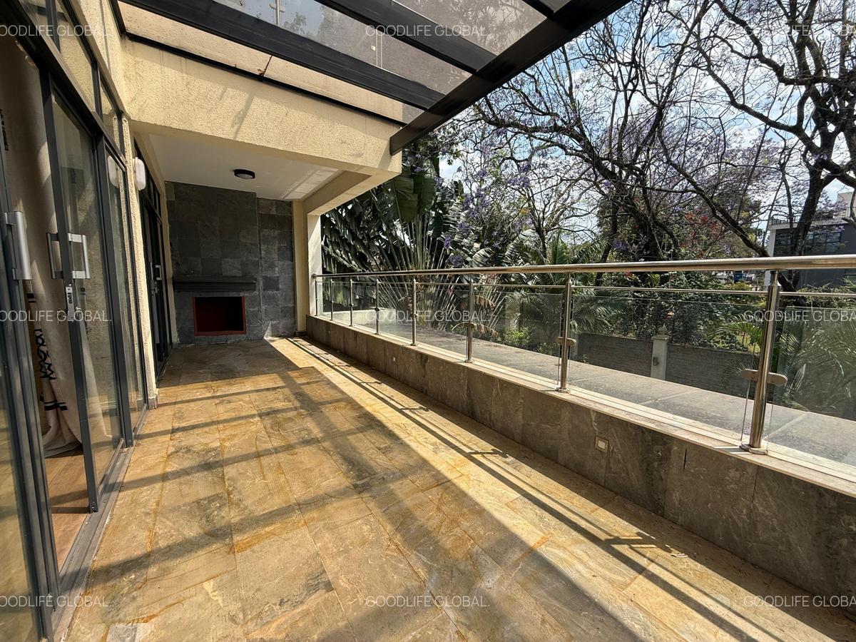 5 Bed Villa with En Suite at Lavington - 6