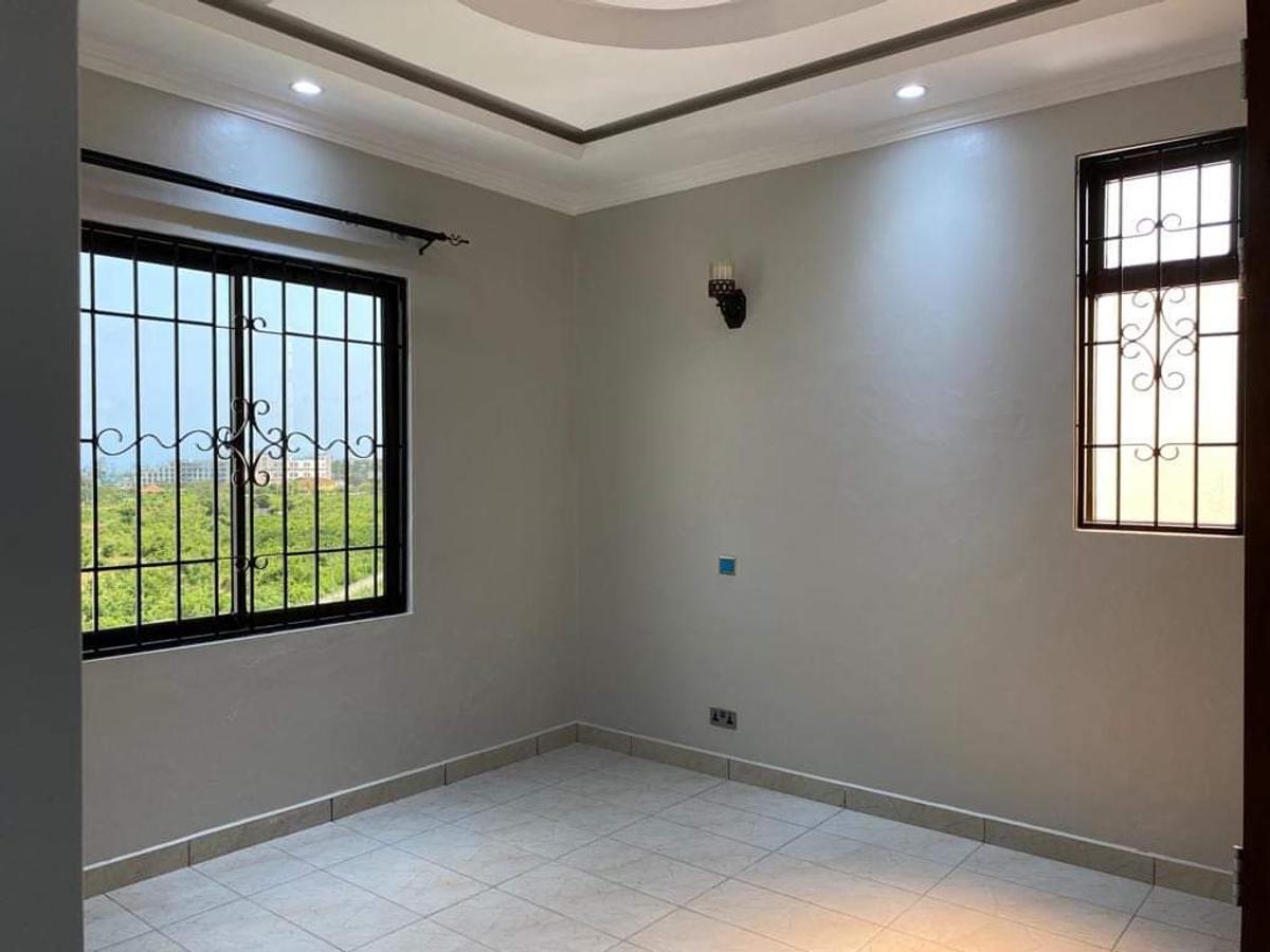 2 Bed Apartment with En Suite at Pangoni Shanzu - 15