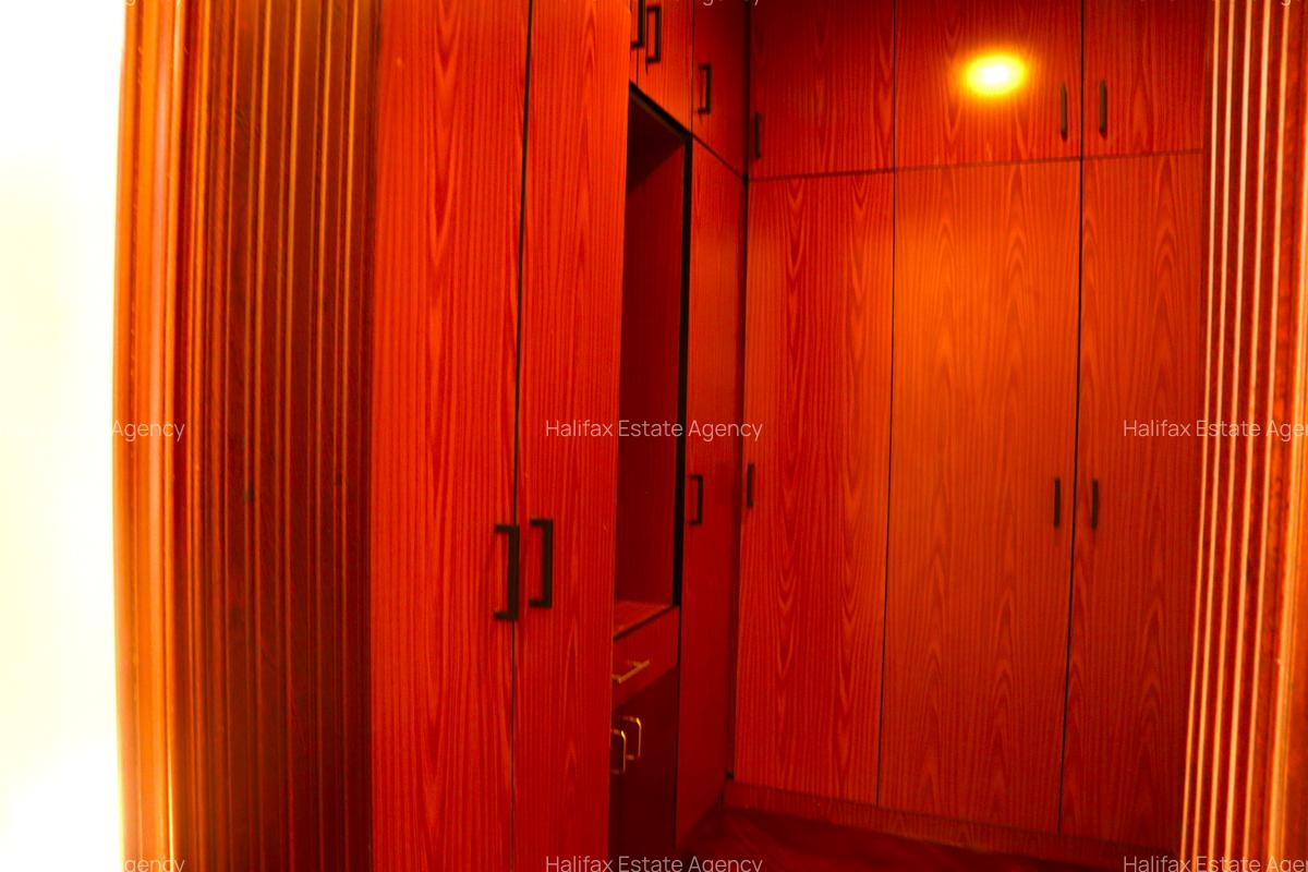 3 Bed Townhouse with En Suite in Hill View - 14