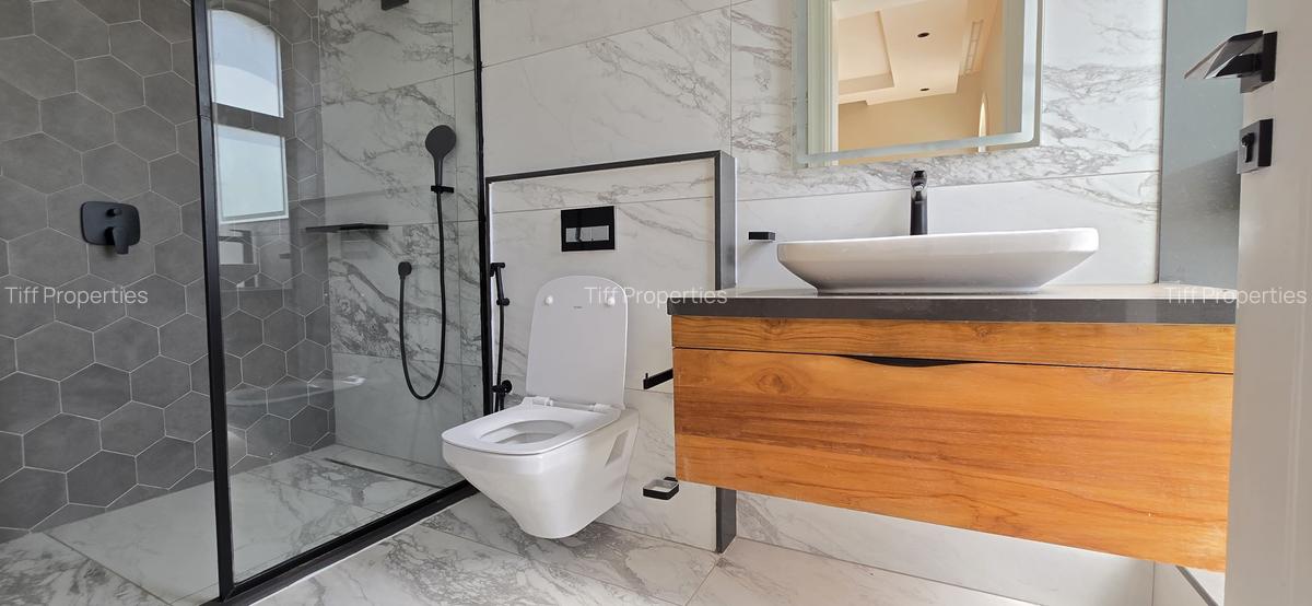 5 Bed Townhouse in Loresho - 16