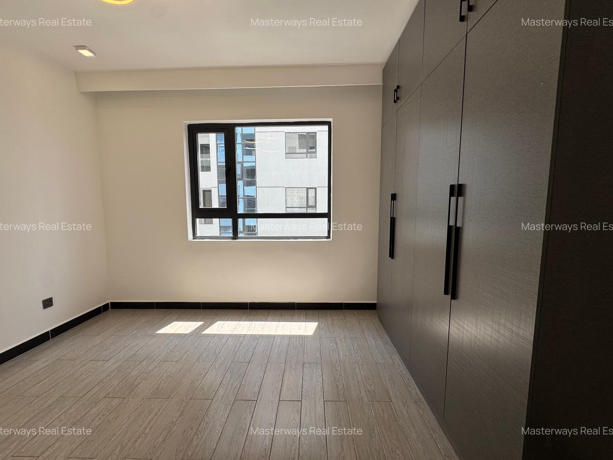 2 Bed Apartment with En Suite in Lavington - 14