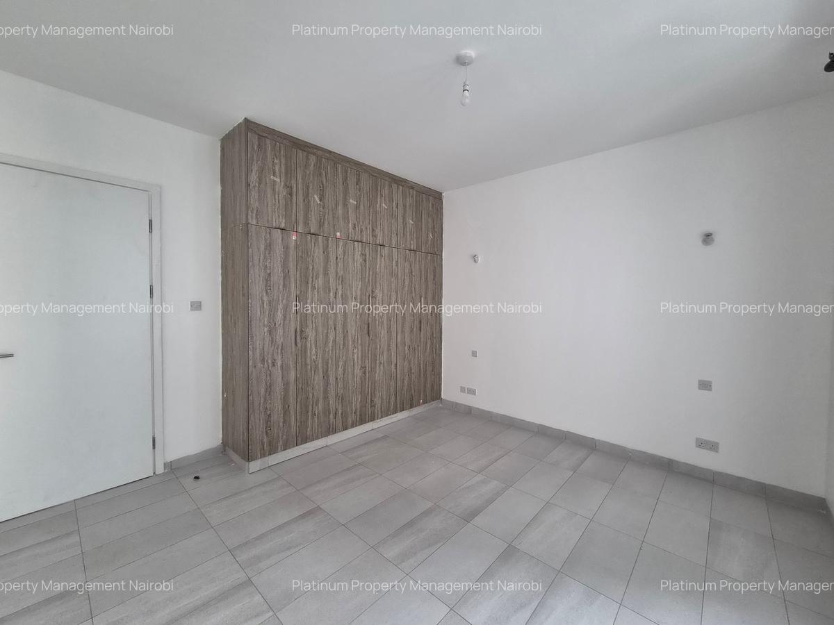 2 Bed Apartment with En Suite at Second Parklands - 14