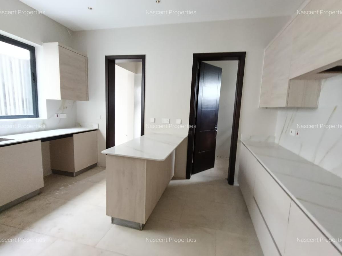 5 Bed Villa with En Suite in Lavington - 7