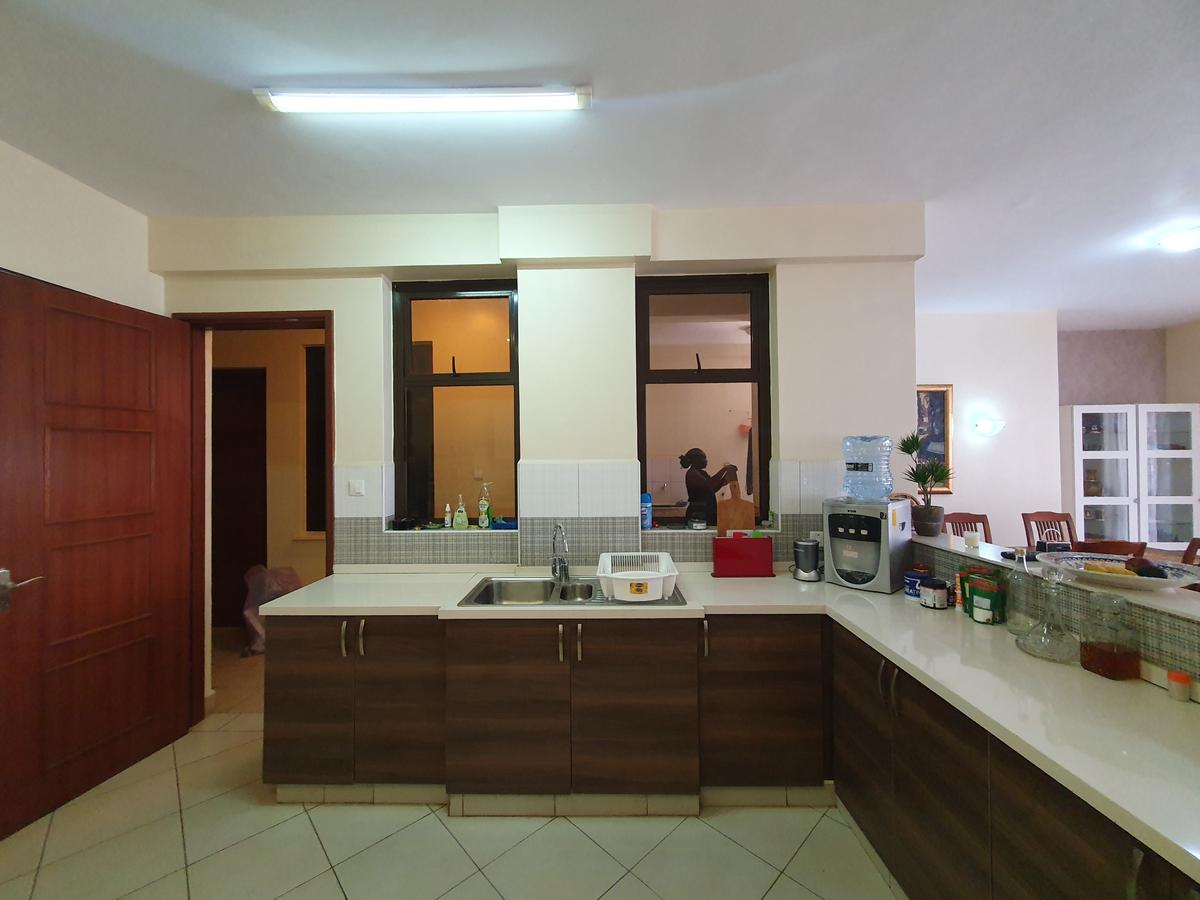 3 Bed Apartment with En Suite at Mpaka Rd - 8