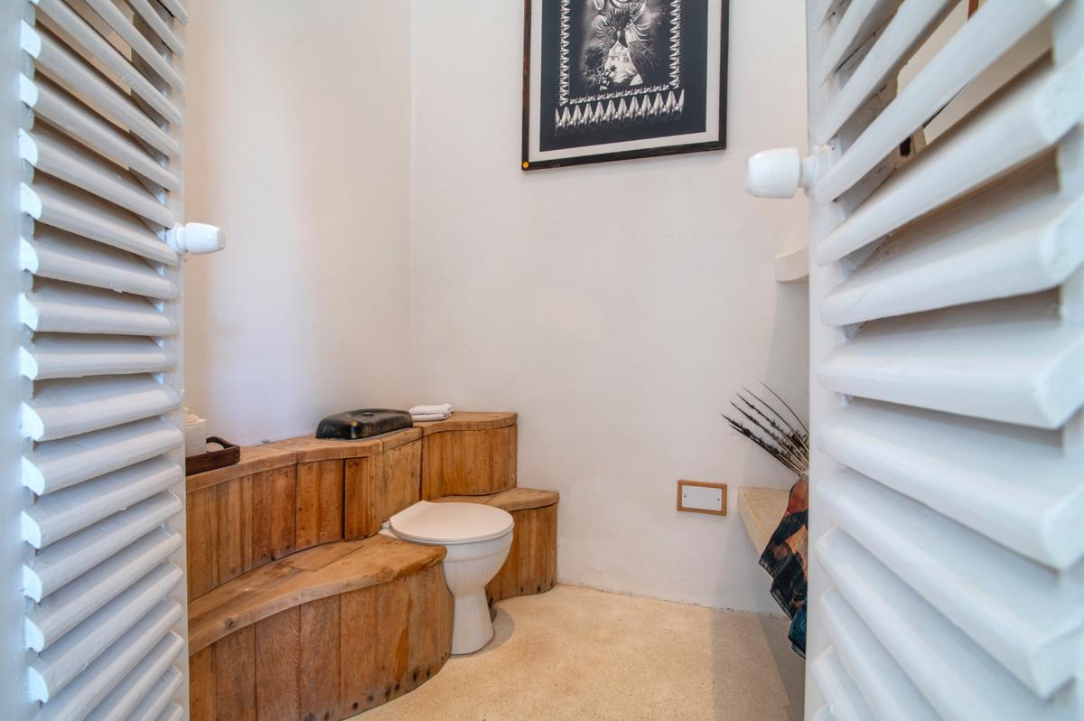 5 Bed House with En Suite in Karen - 14