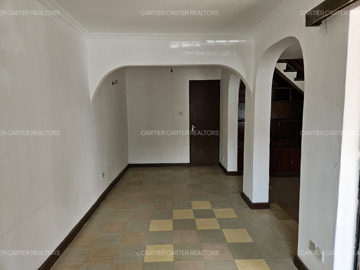 4 Bed House in Buruburu - 10