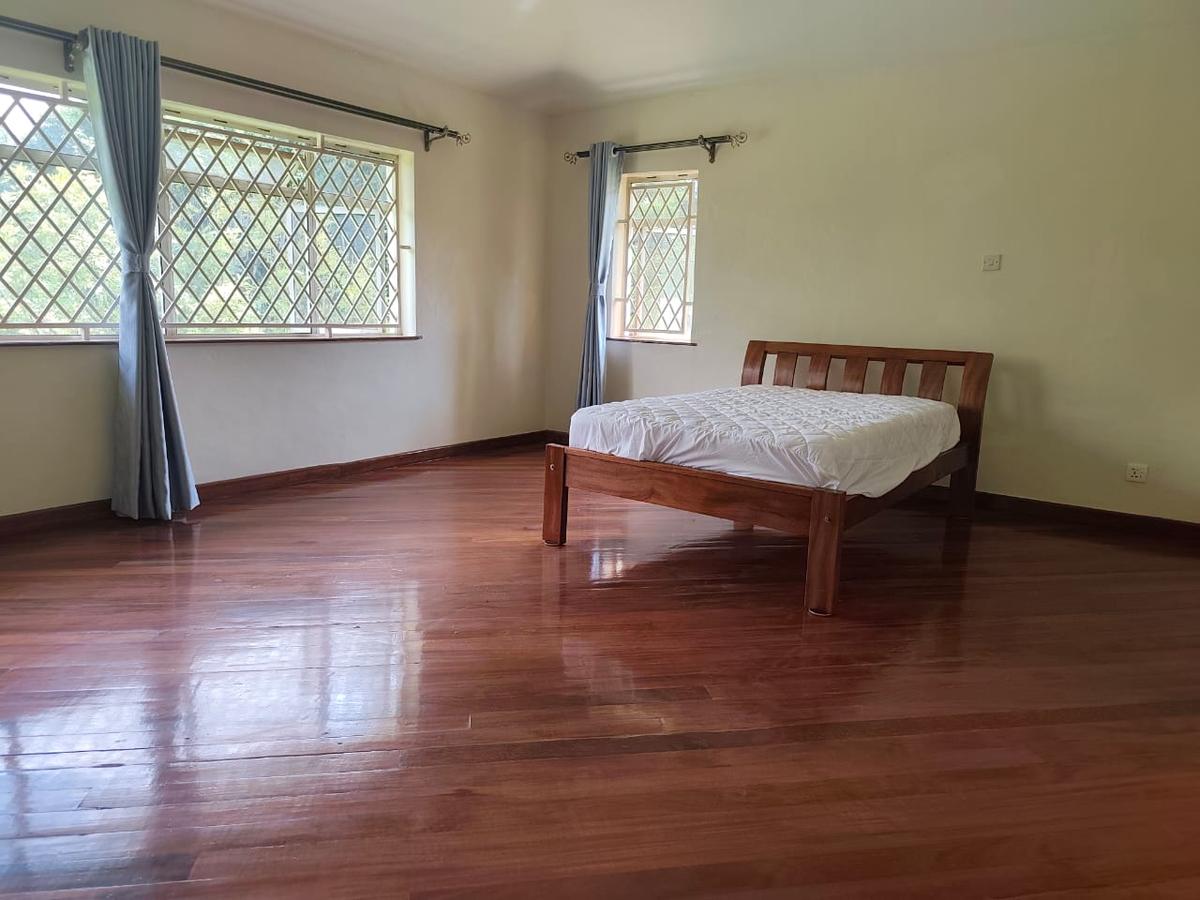 5 Bed House with Swimming Pool in Runda - 11
