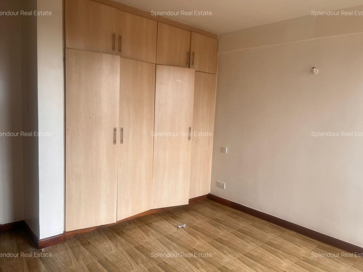 3 Bed Apartment with En Suite in Parklands - 9