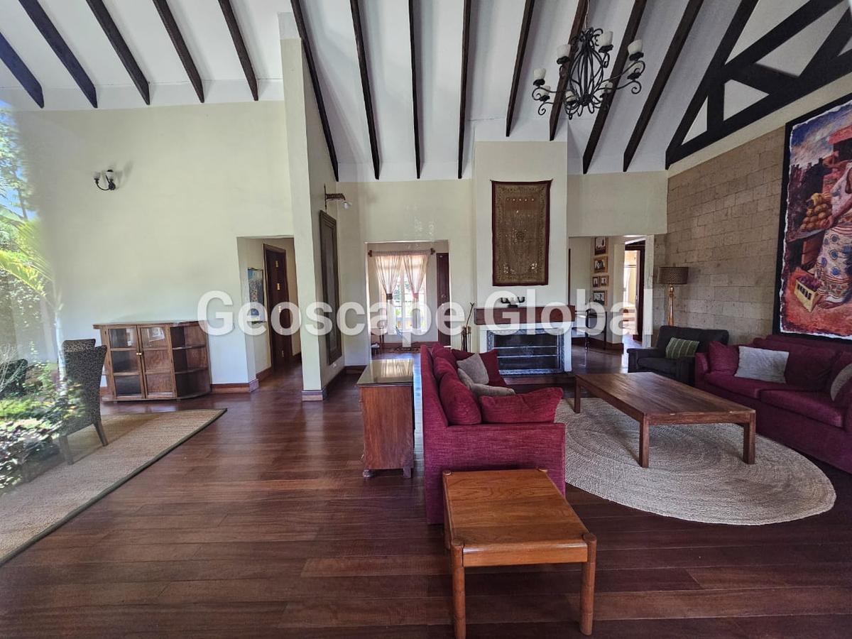 4 Bed House with En Suite in Runda - 10