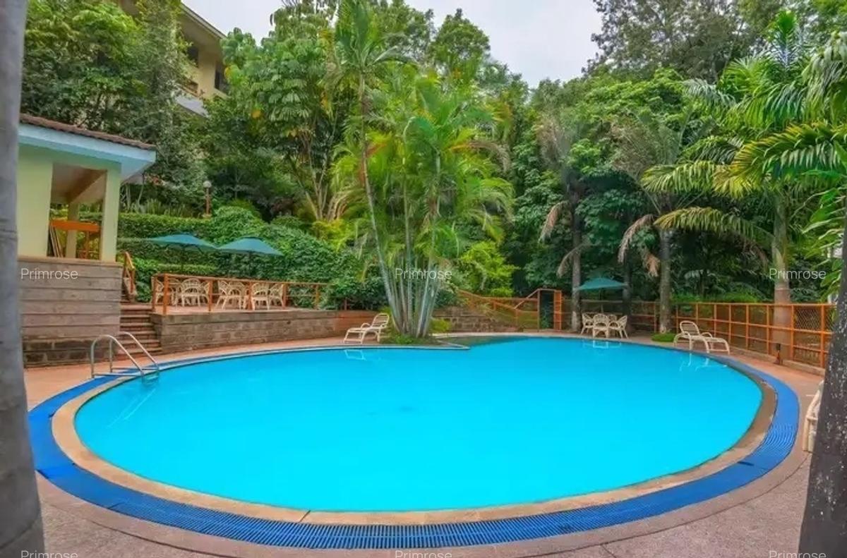 4 Bed Apartment in Riverside - 7