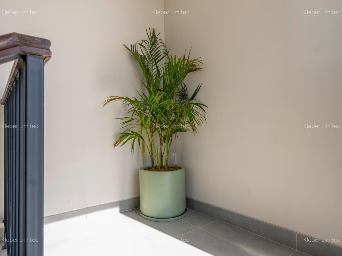 4 Bed House with En Suite in Langata - 19