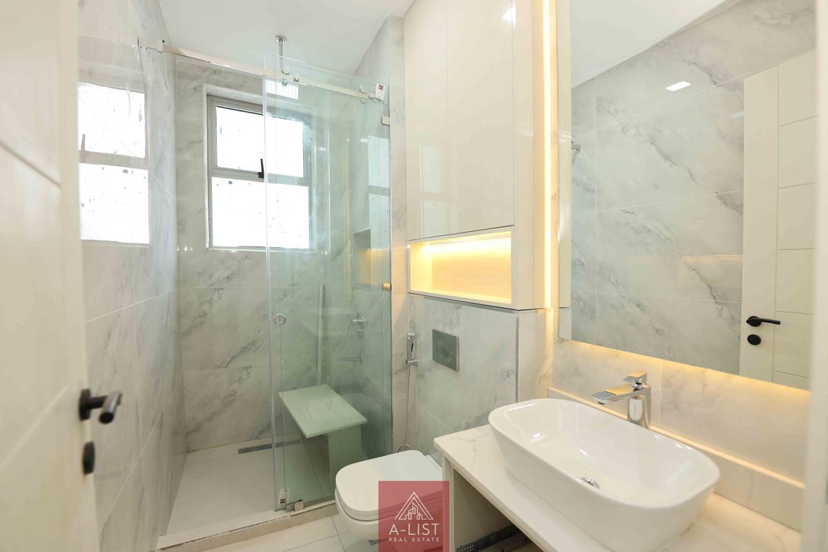 4 Bed Apartment with En Suite at General Mathenge - 16