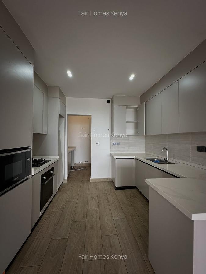 3 Bed Apartment with En Suite at Riverside Drive - 4