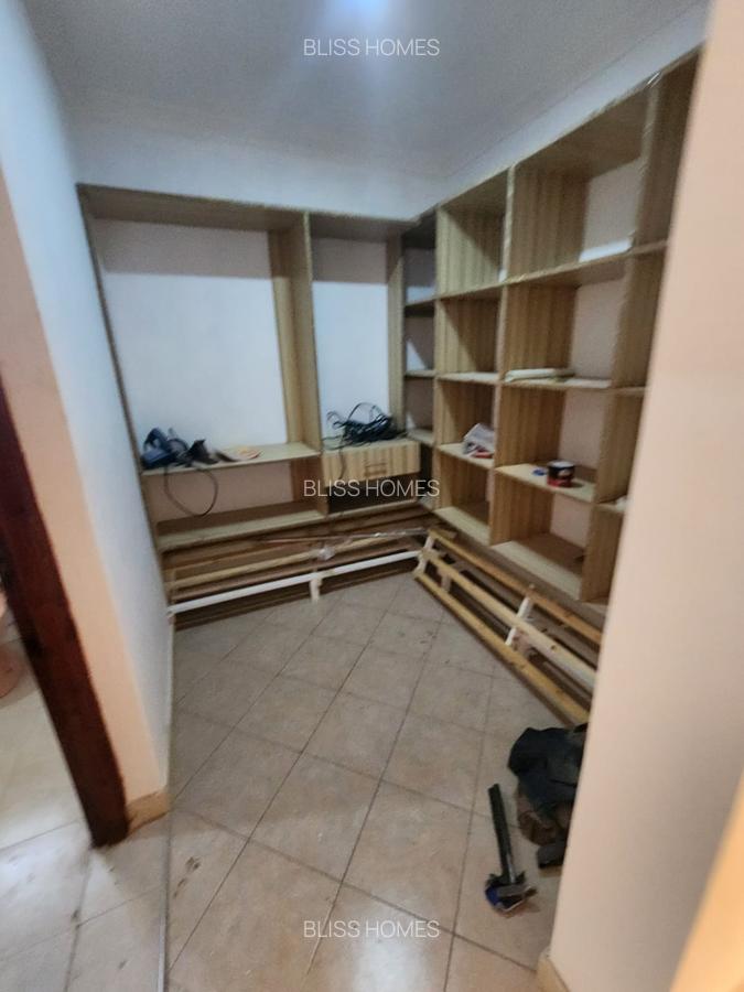 3 Bed House with En Suite at Majaoni - 18